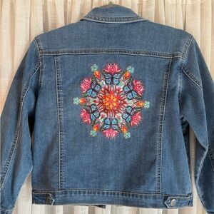 DISNEY ENCANTO Denim Jacket - size MEDIUM 10/12
📣Like NEW
